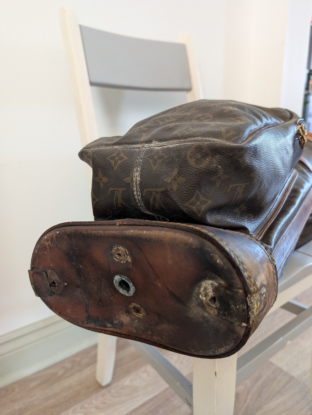 Early 80's "Louis Vuitton" Monogram Golf Club Bag - *Display Piece* - Rare Find! - Picture 14 of 16